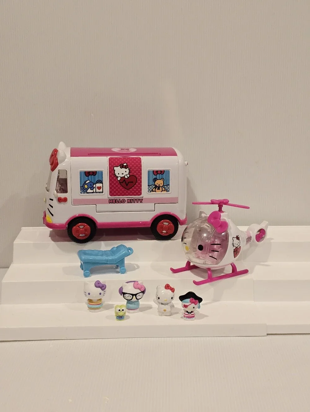 Hello Kitty Rescue Emergency Playset